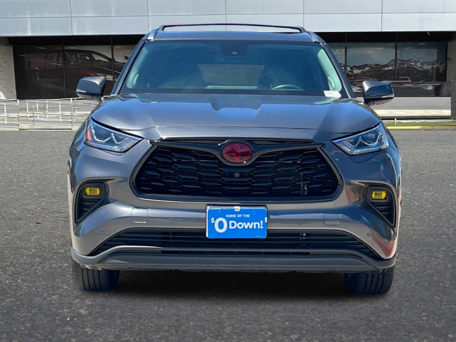 Thumbnail: 2024 Toyota Highlander - 10