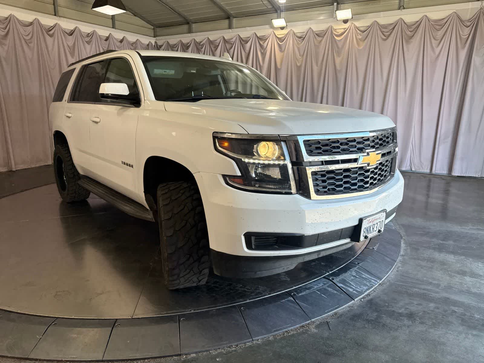 Thumbnail: 2019 Chevrolet Tahoe - 3