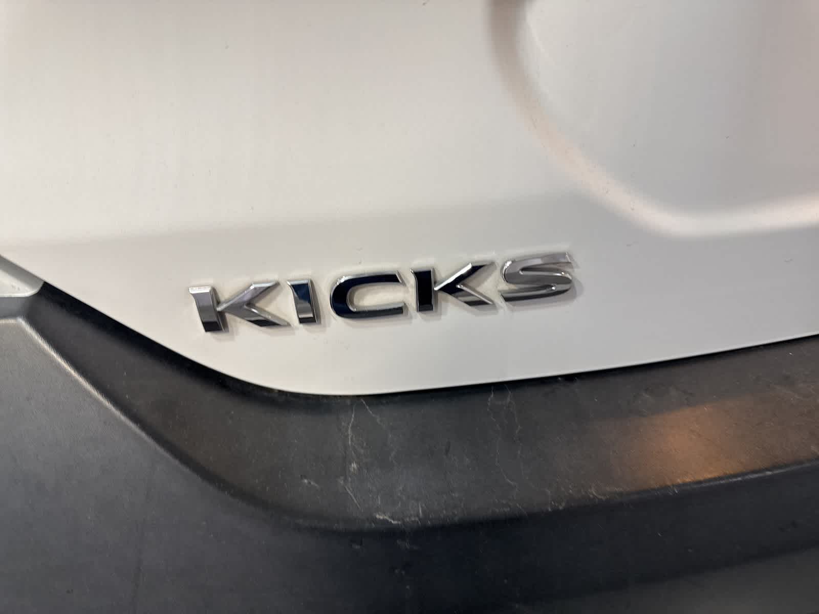 Thumbnail: 2018 Nissan Kicks - 11