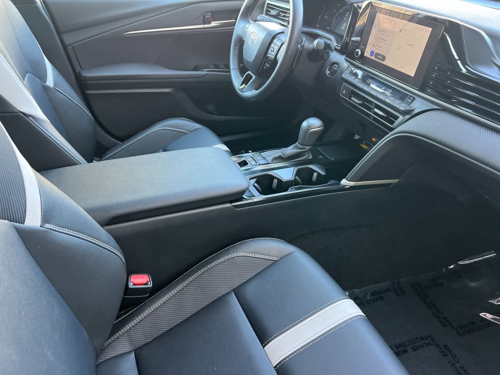 Thumbnail: 2025 Toyota Camry - 16