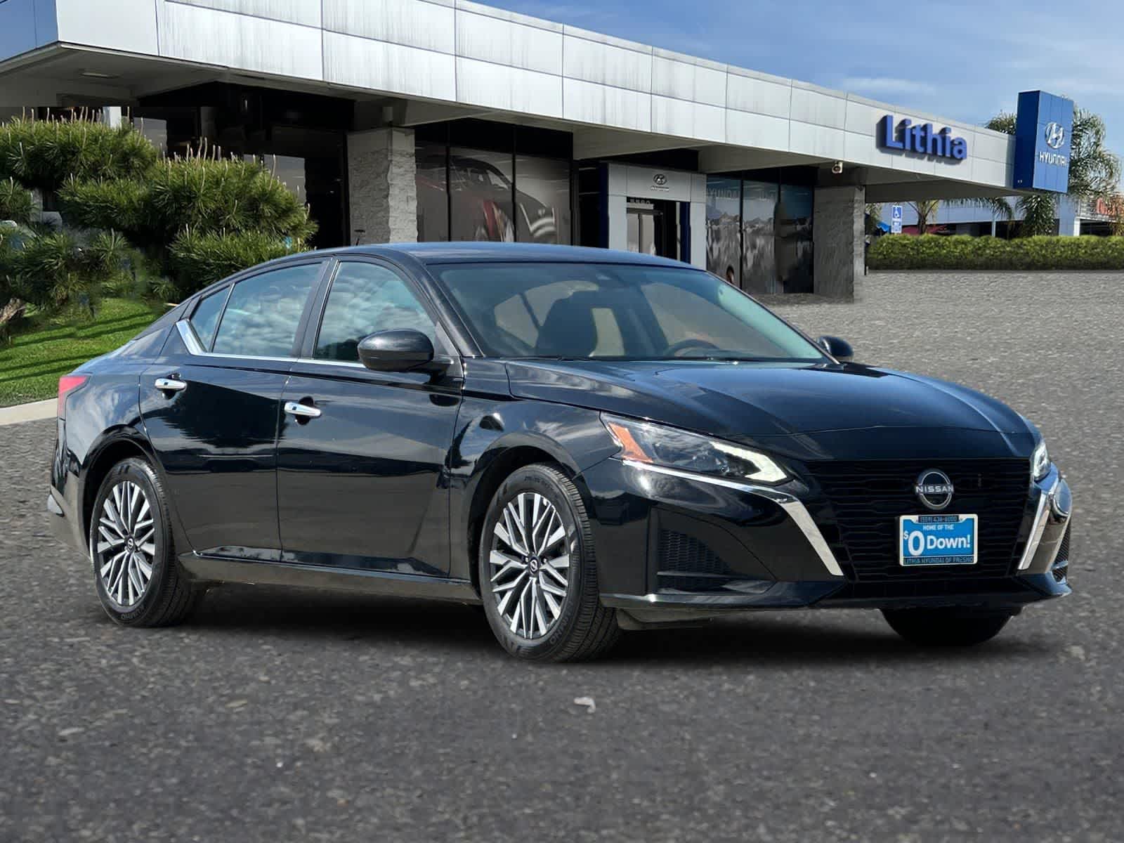 Thumbnail: 2025 Nissan Altima - 10