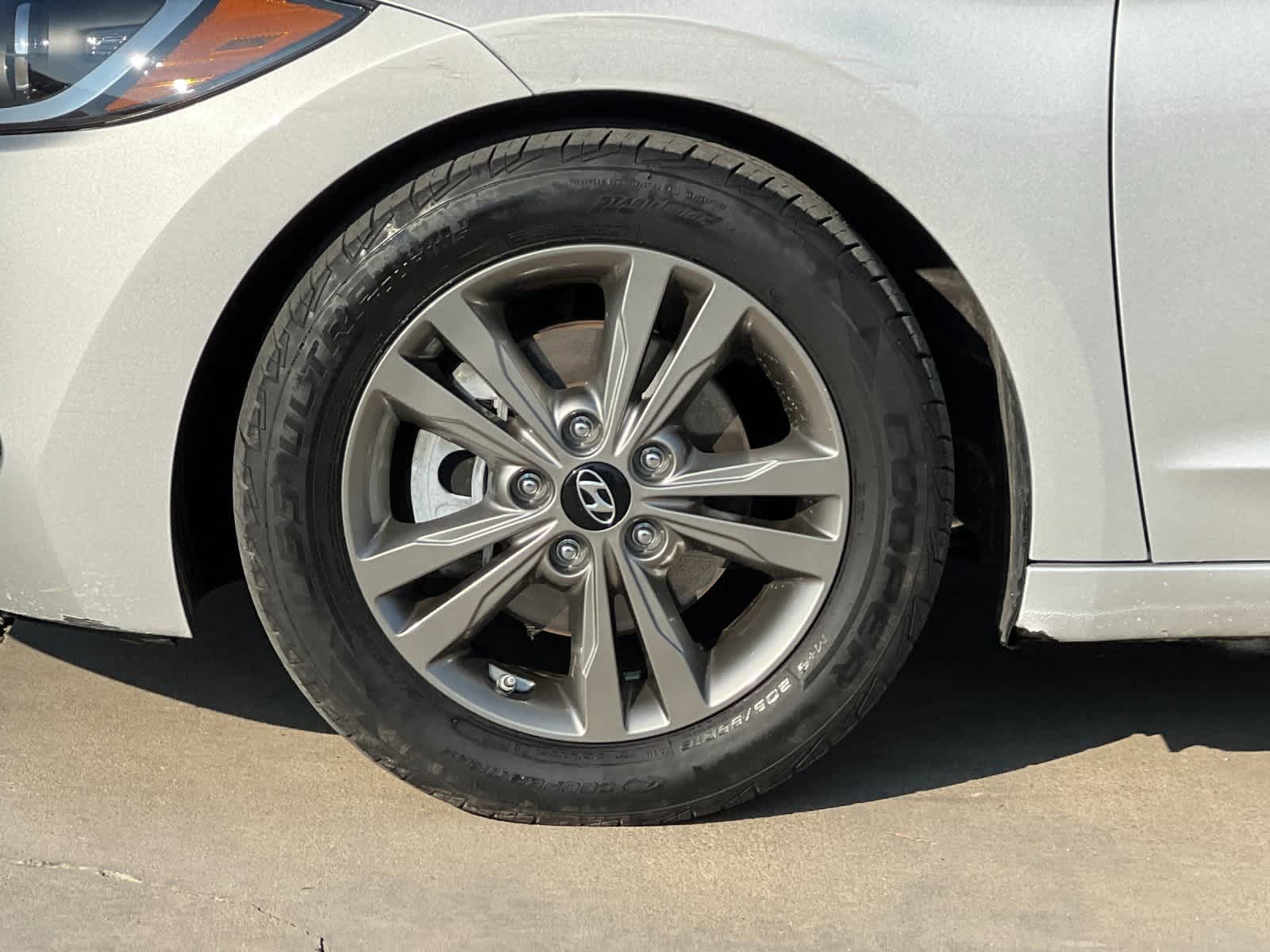 Thumbnail: 2017 Hyundai Elantra - 24