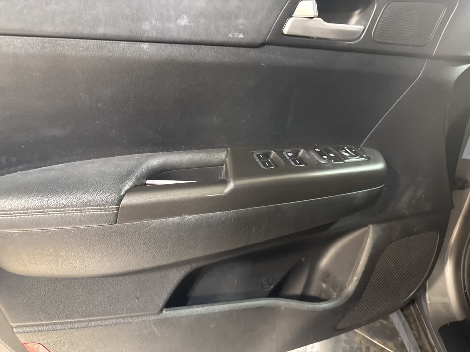 Thumbnail: 2018 Kia Sportage - 16