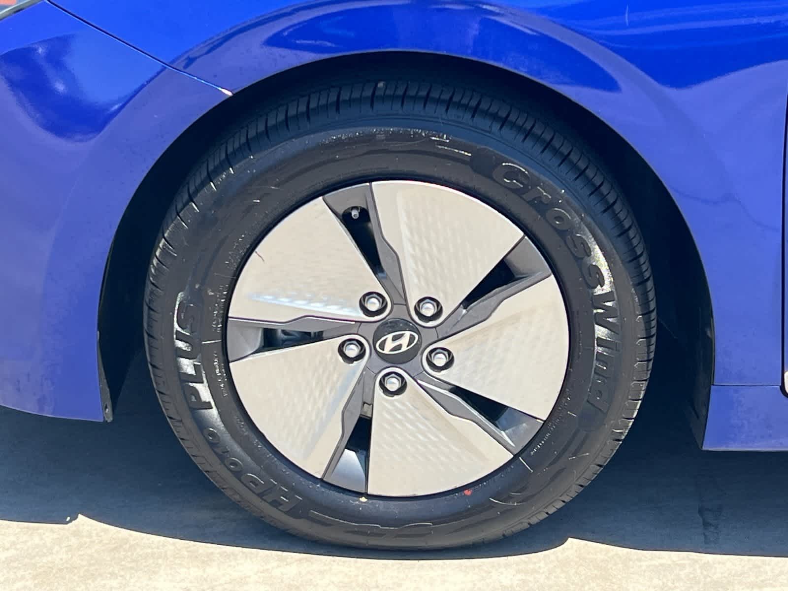 Thumbnail: 2021 Hyundai Ioniq - 24