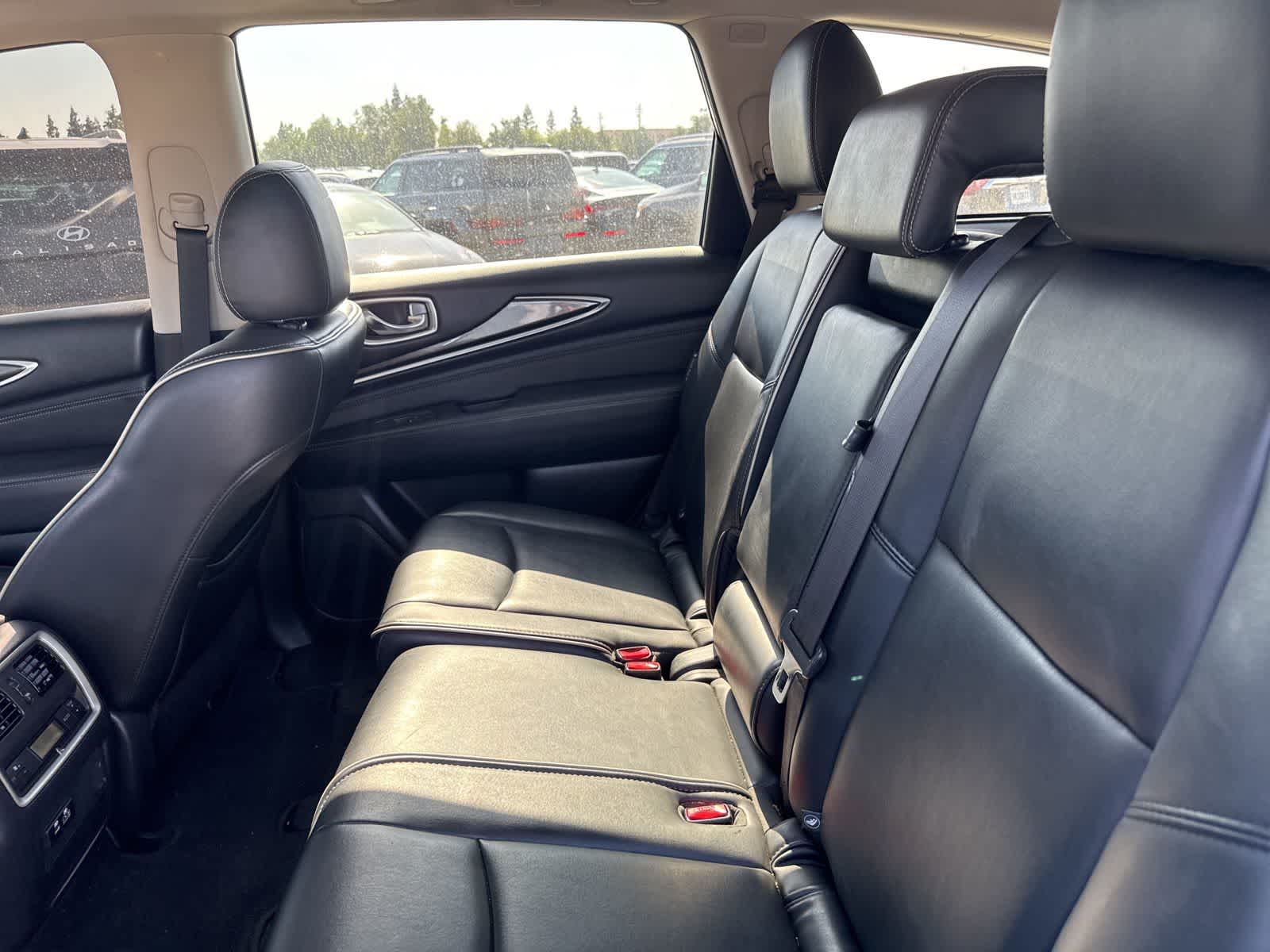 Thumbnail: 2019 INFINITI QX60 - 17