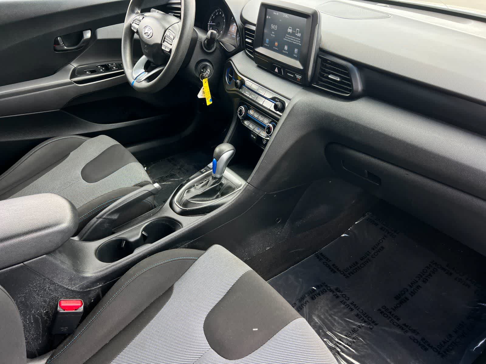 Thumbnail: 2019 Hyundai Veloster - 16