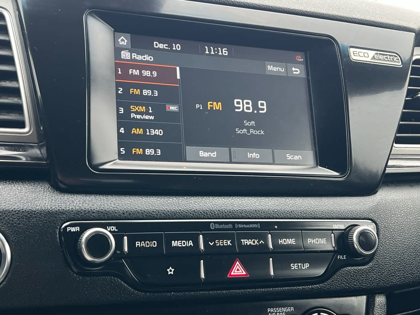 Thumbnail: 2019 Kia Niro - 18