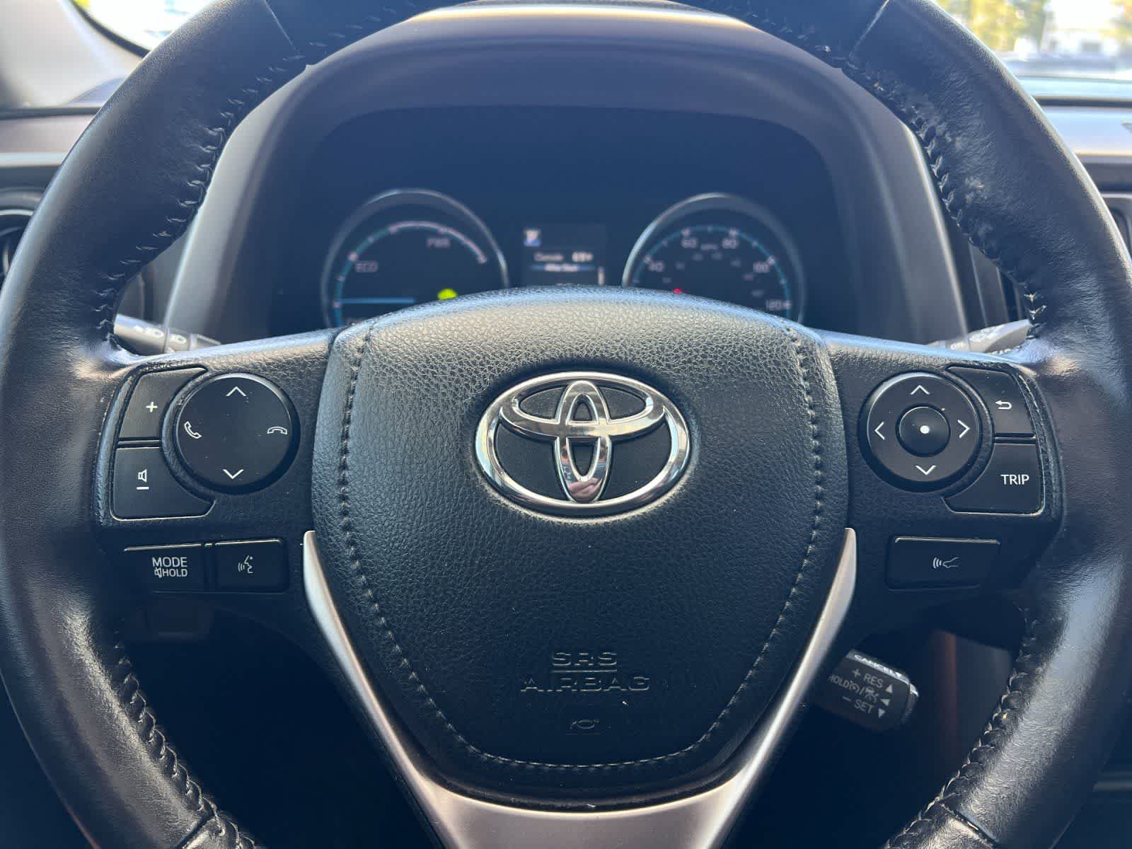 Thumbnail: 2017 Toyota RAV4 - 24