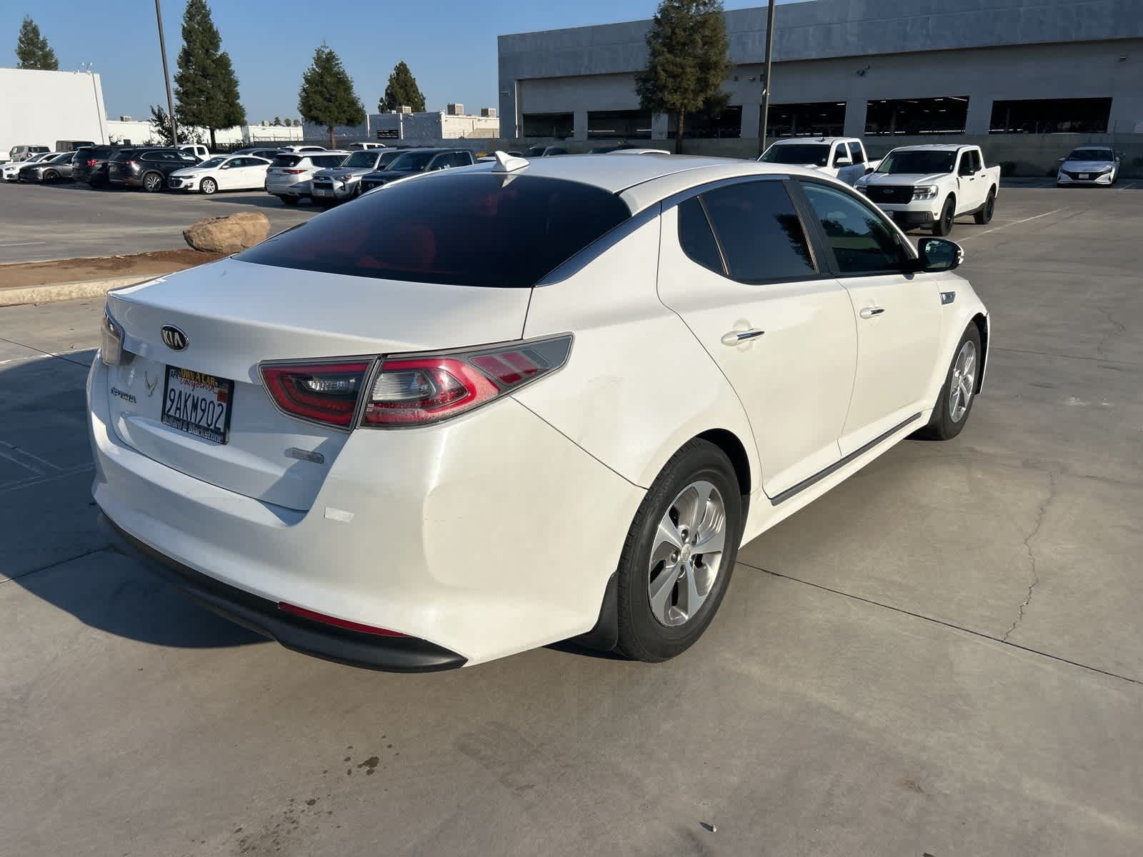 Thumbnail: 2015 Kia Optima - 8