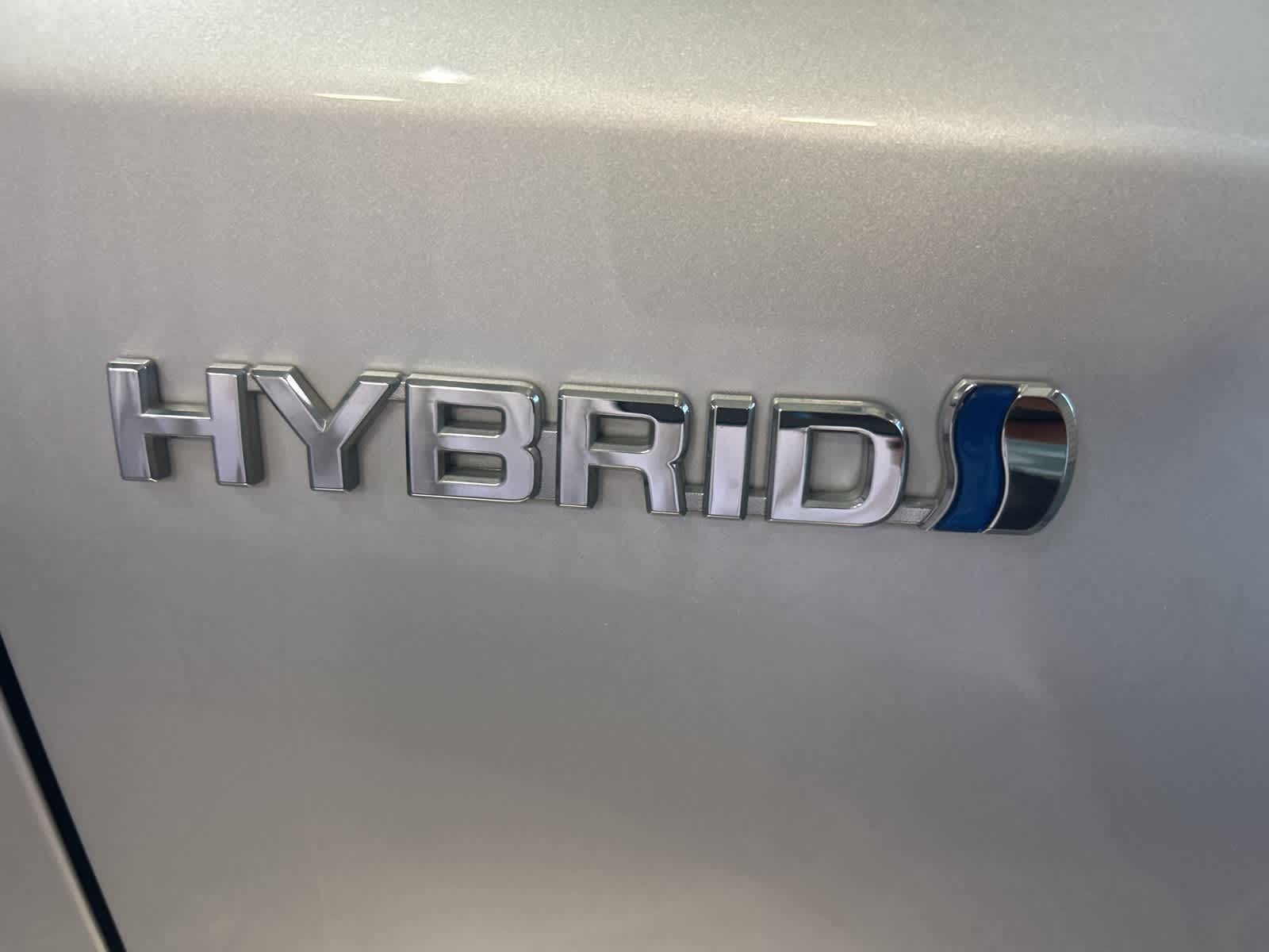 Thumbnail: 2012 Toyota Prius v - 6