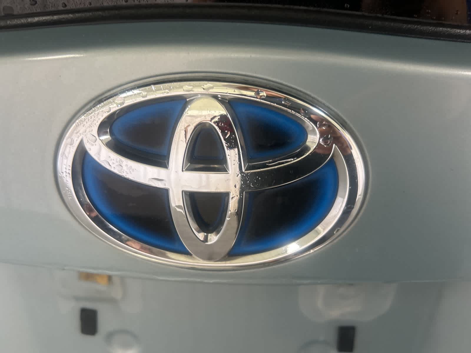 Thumbnail: 2012 Toyota Prius - 12