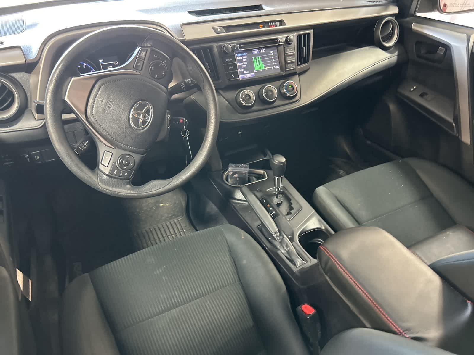 Thumbnail: 2018 Toyota RAV4 - 22