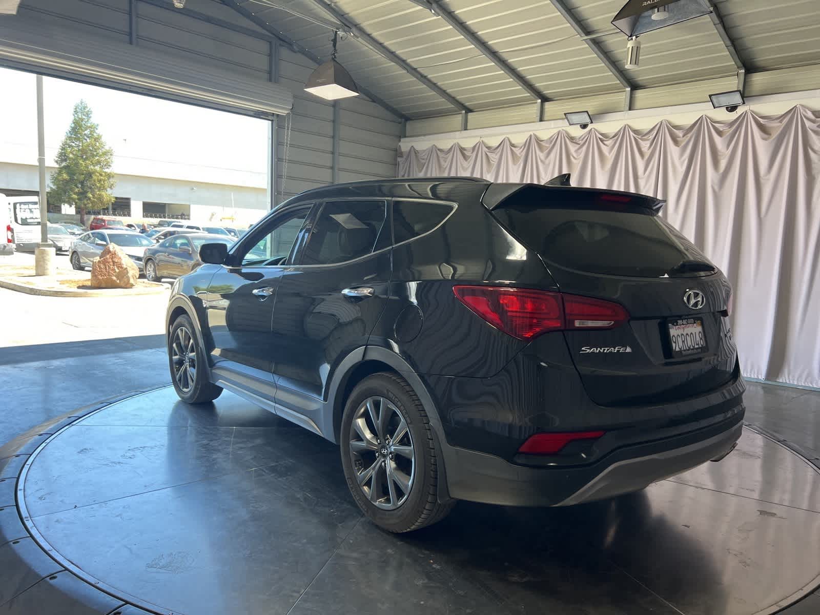 Thumbnail: 2017 Hyundai Santa Fe - 5