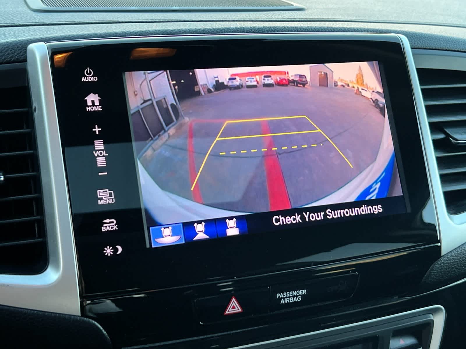 Thumbnail: 2018 Honda Pilot - 23