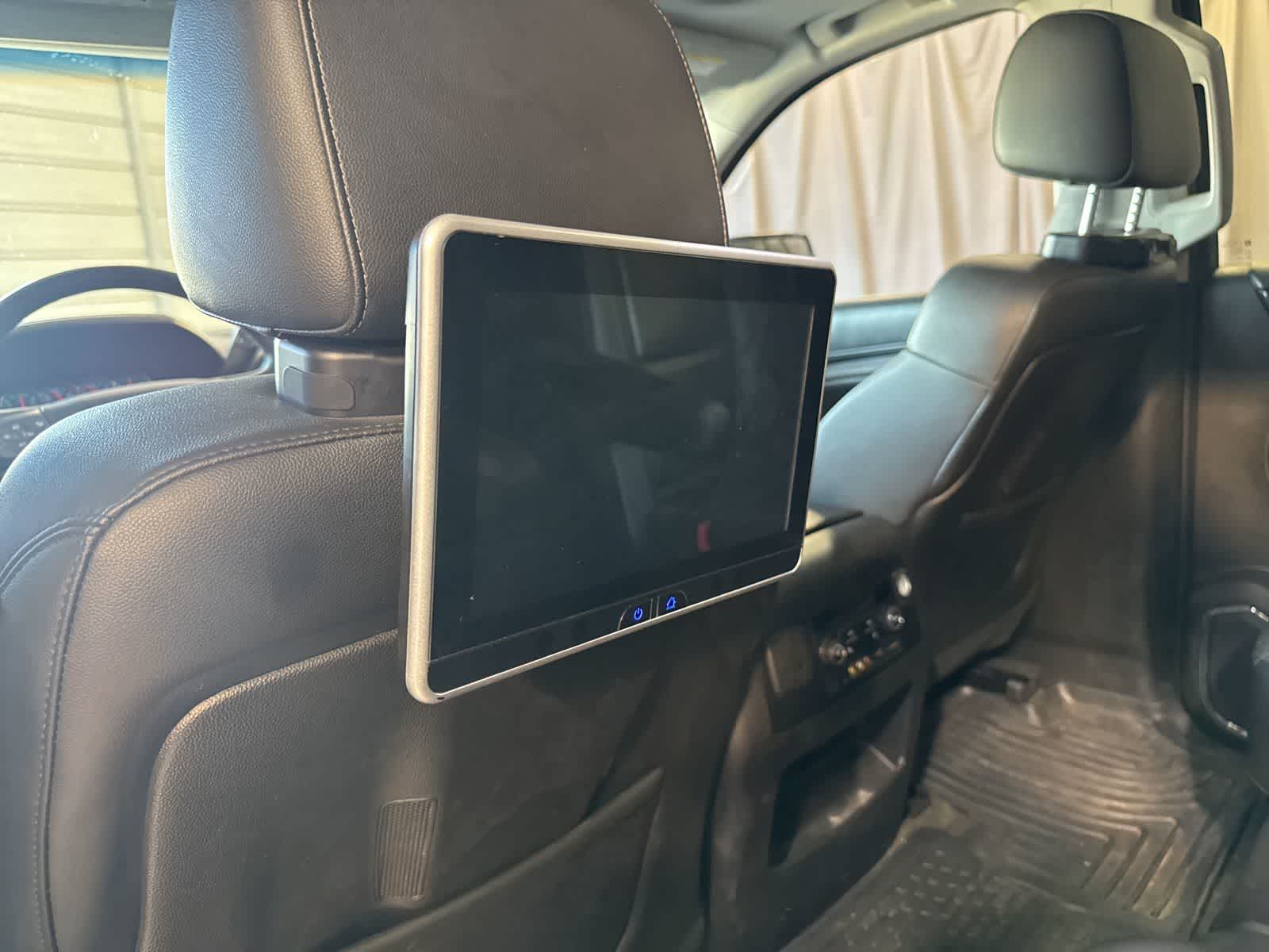 Thumbnail: 2015 Chevrolet Tahoe - 15