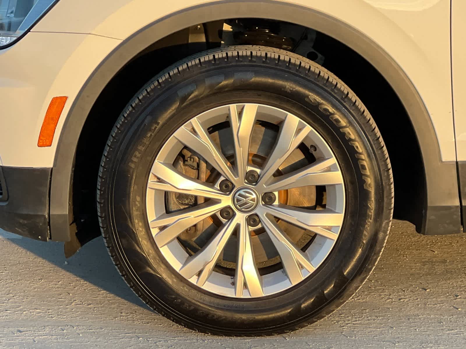 Thumbnail: 2018 Volkswagen Tiguan - 27