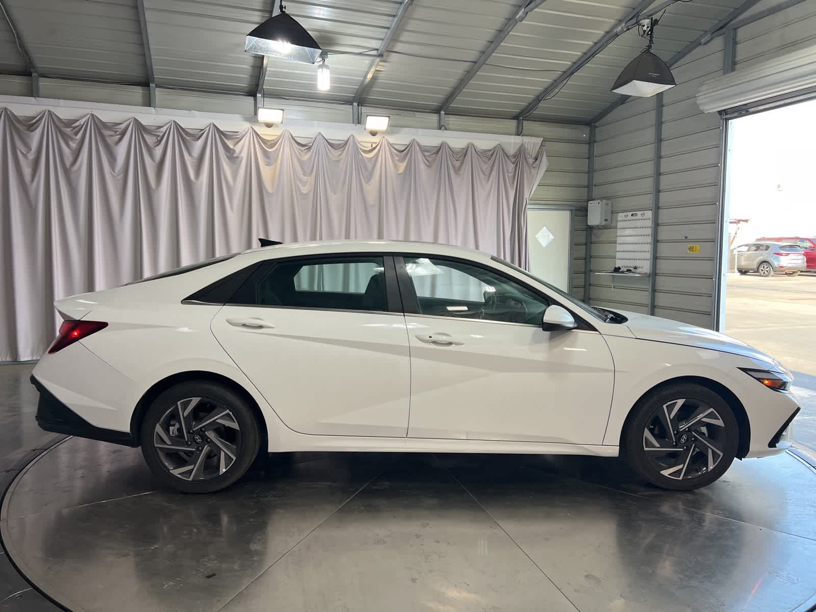 Thumbnail: 2025 Hyundai Elantra - 8