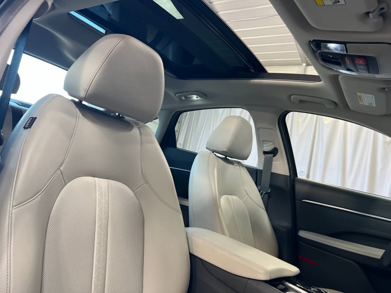 Thumbnail: 2023 Hyundai Sonata - 16