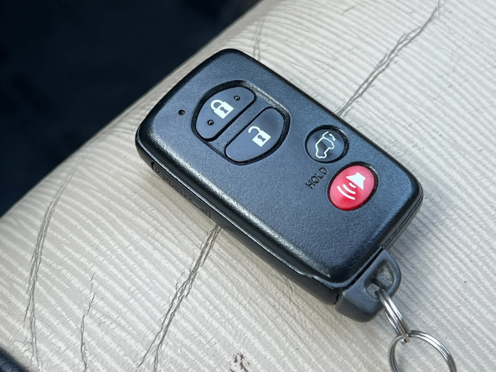 Thumbnail: 2011 Toyota Venza - 29