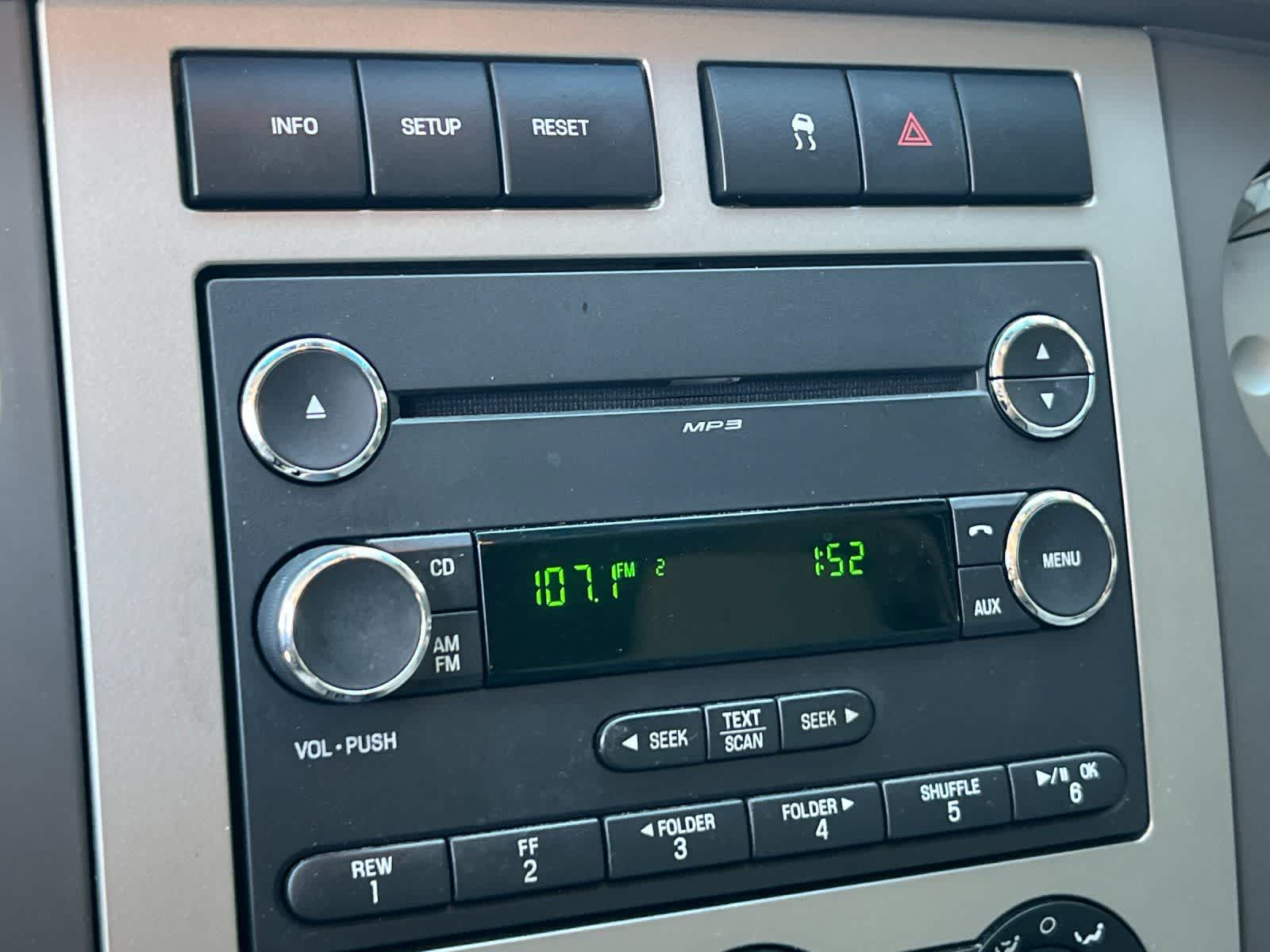 Thumbnail: 2011 Ford Expedition - 21