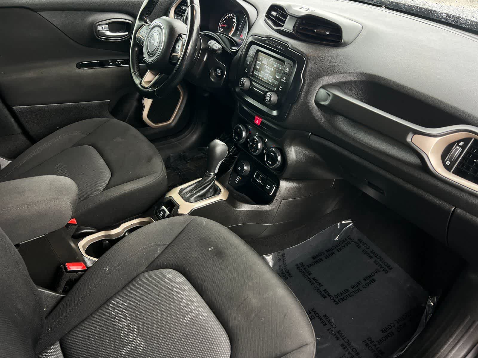 Thumbnail: 2017 Jeep Renegade - 17