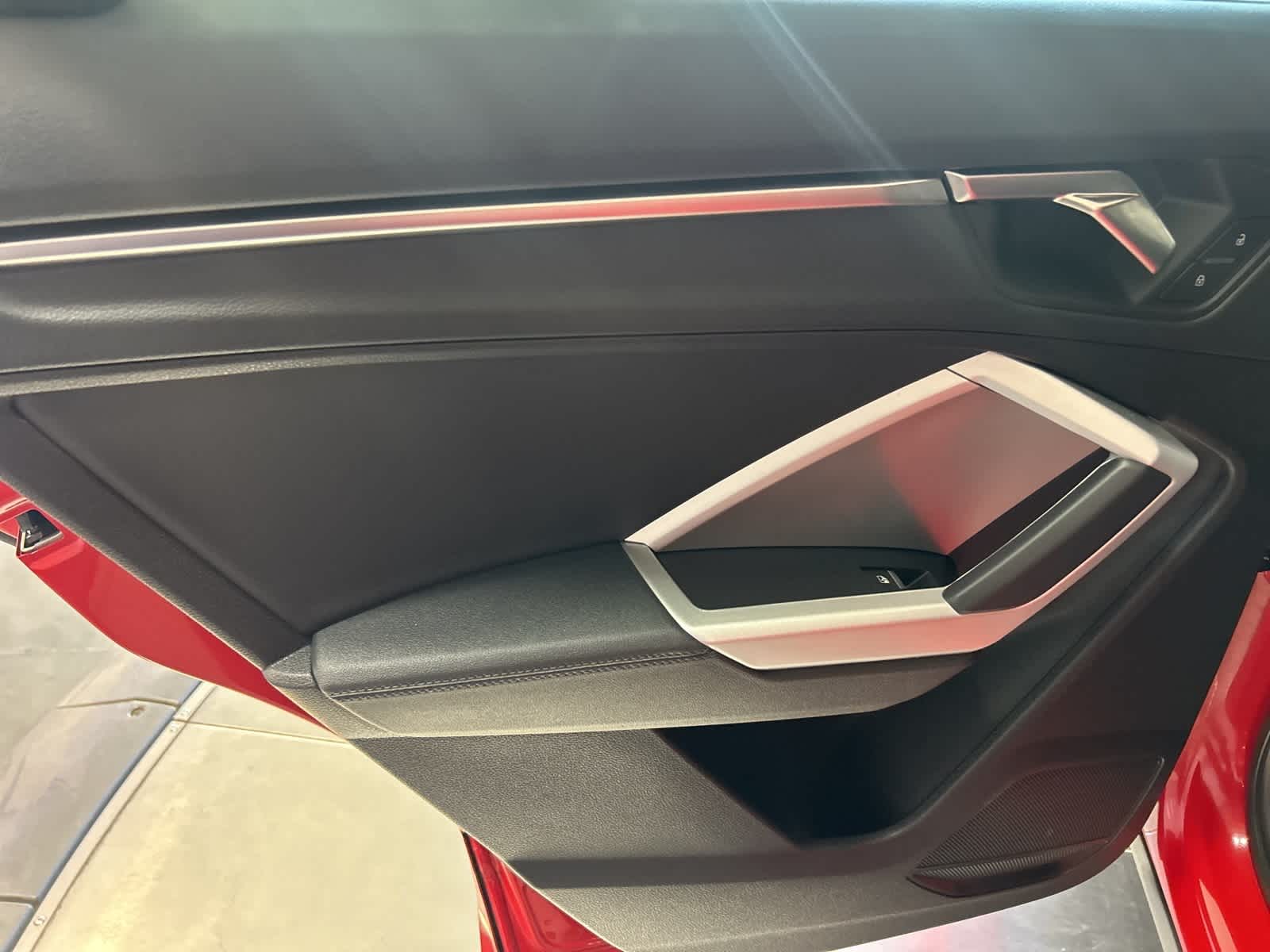 Thumbnail: 2025 Audi Q3 - 18