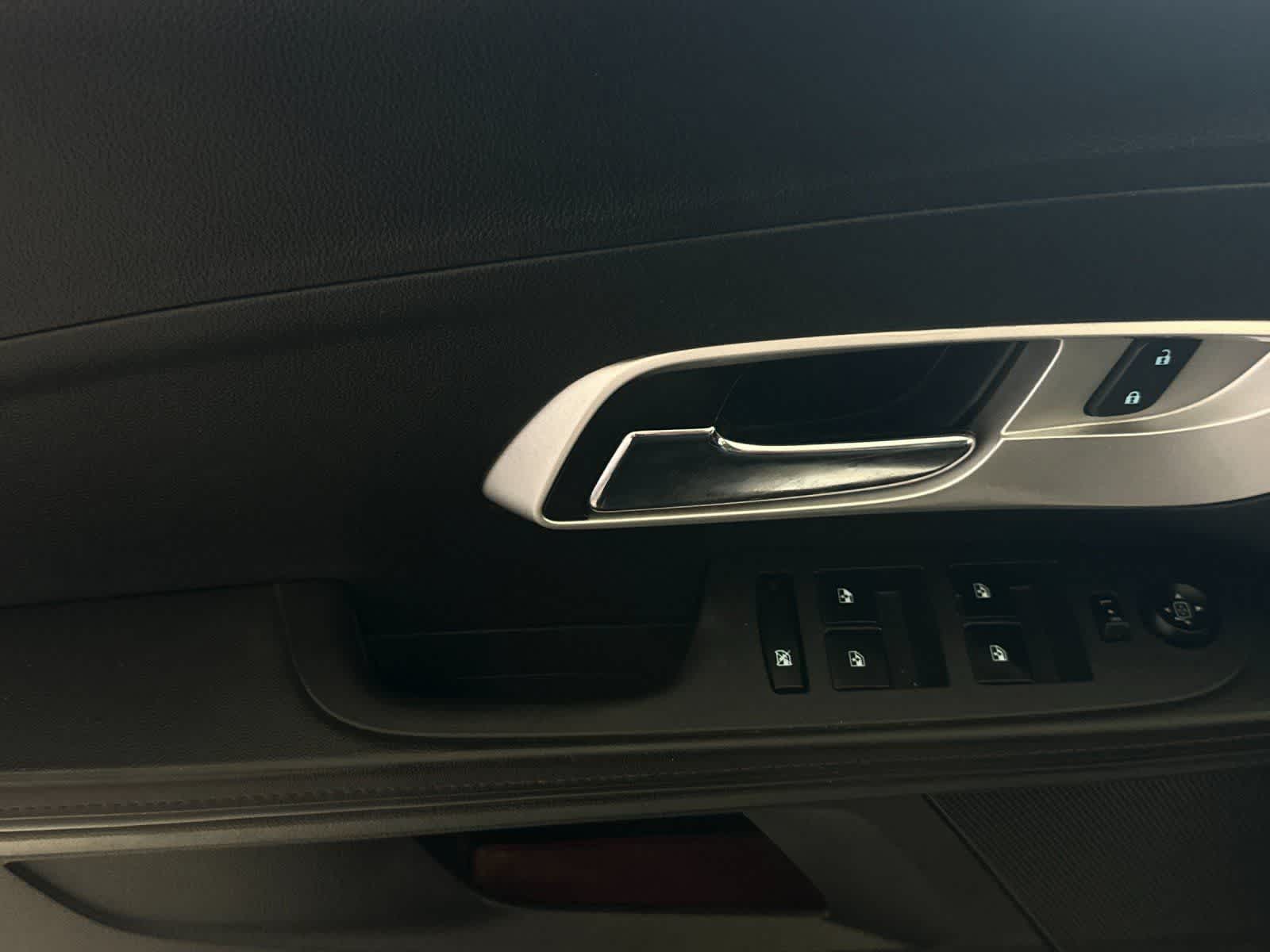 Thumbnail: 2013 Chevrolet Equinox - 13