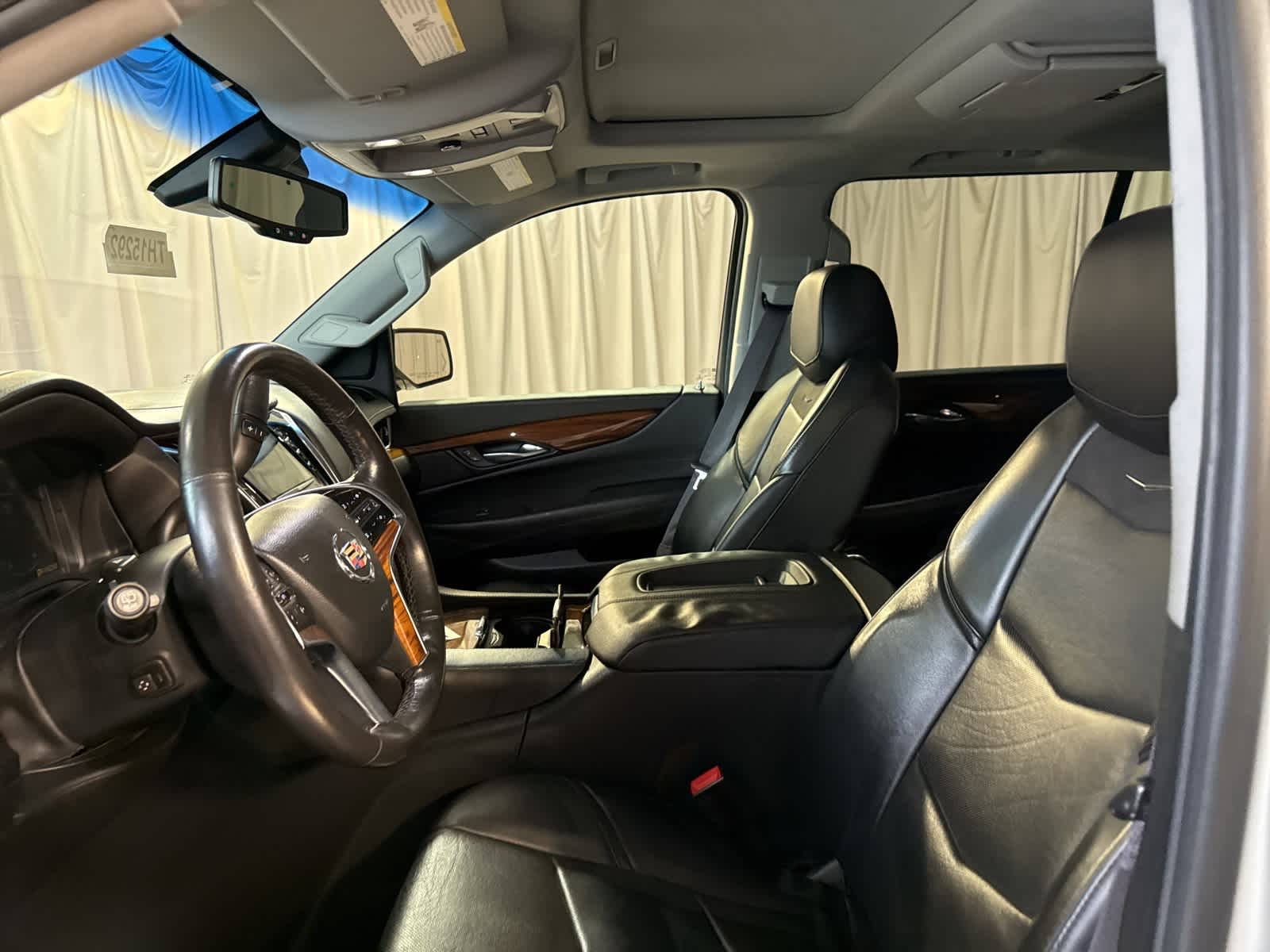 Thumbnail: 2015 Cadillac Escalade - 20