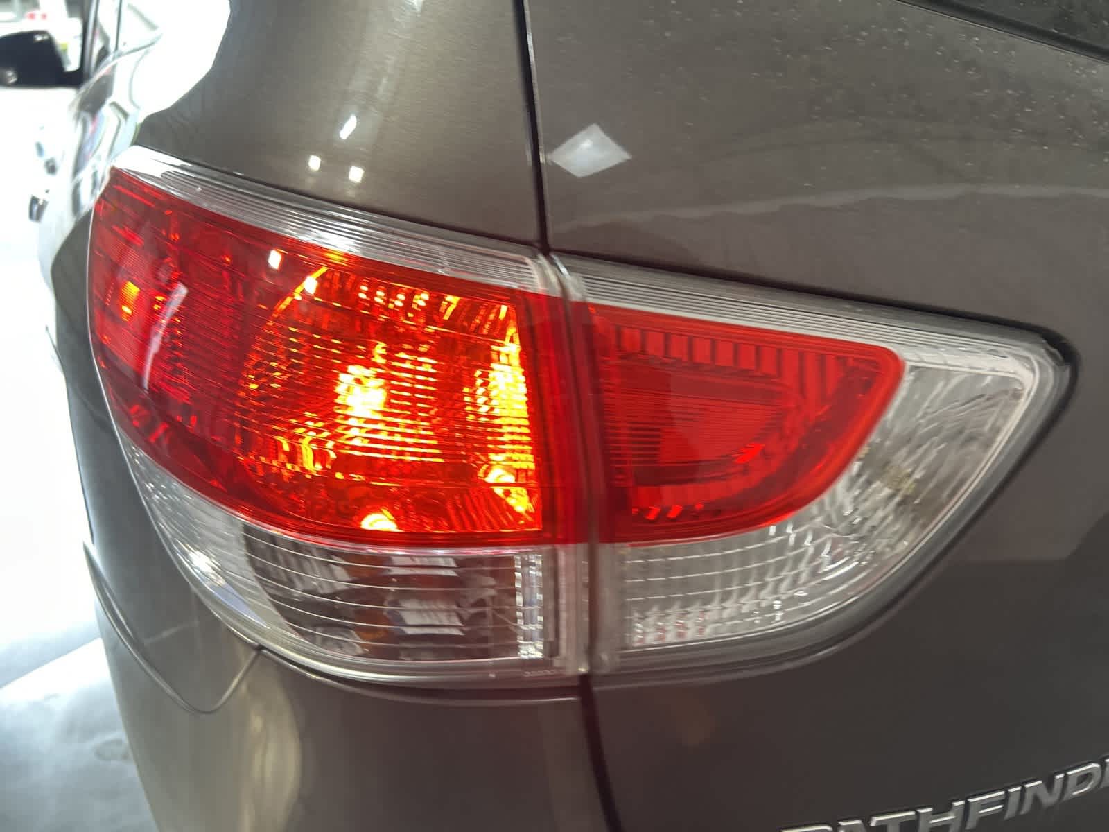 Thumbnail: 2015 Nissan Pathfinder - 13