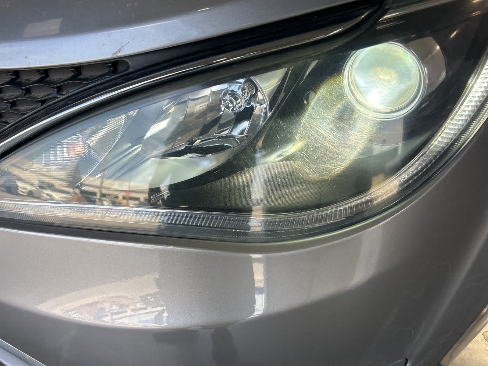 2018 Chrysler Pacifica Limited photo 2