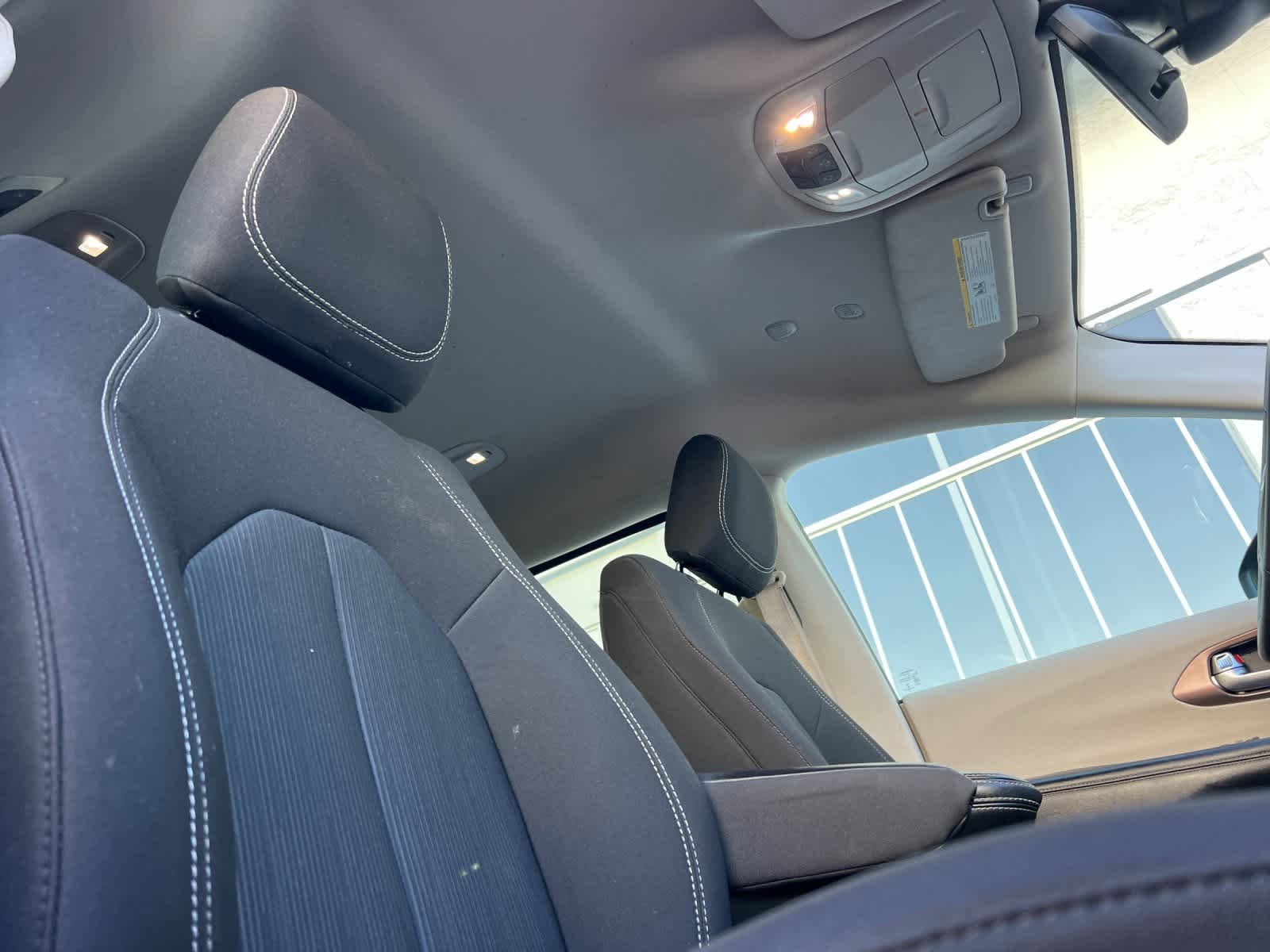 Thumbnail: 2023 Chrysler Voyager - 18