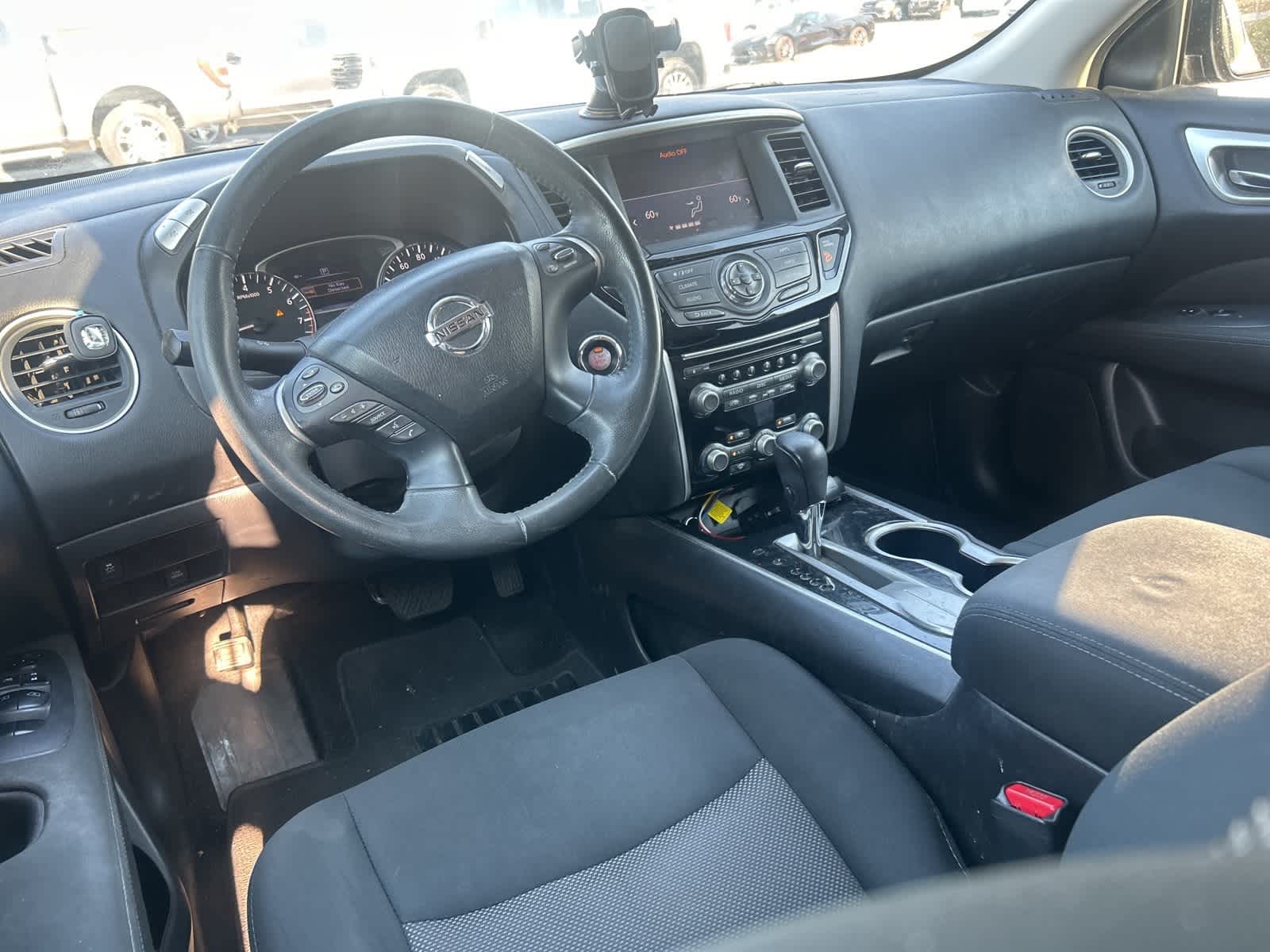 Thumbnail: 2017 Nissan Pathfinder - 22