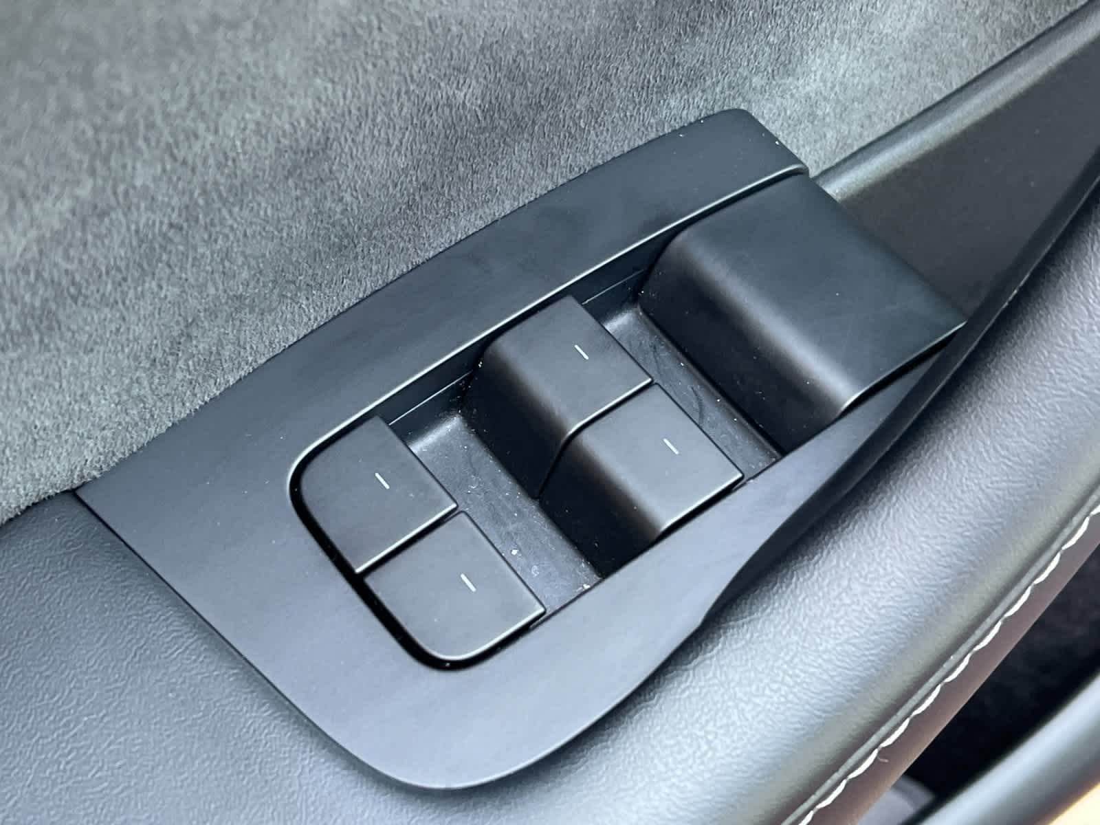 Thumbnail: 2022 Tesla Model Y - 14