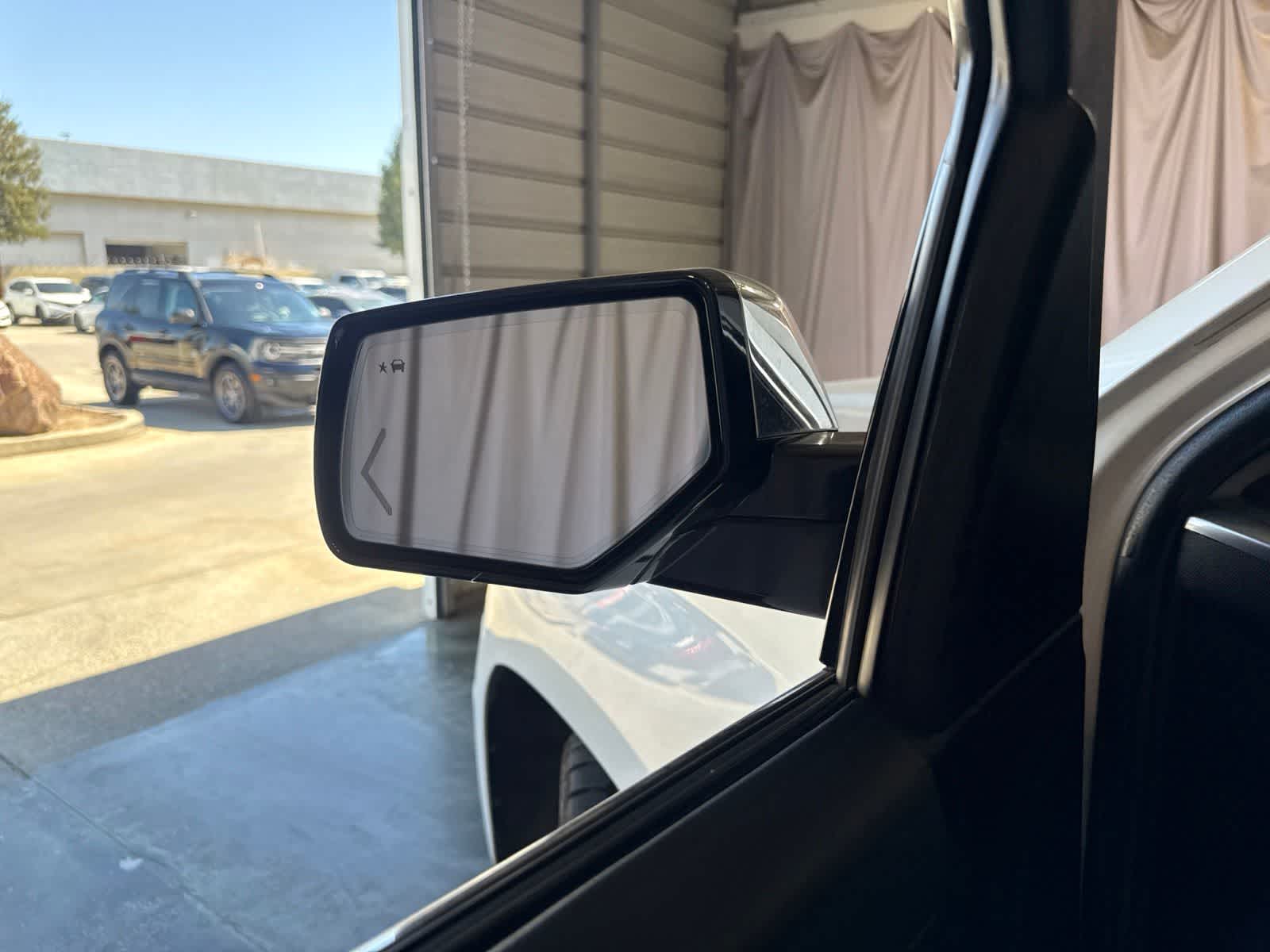 Thumbnail: 2019 Chevrolet Suburban - 19