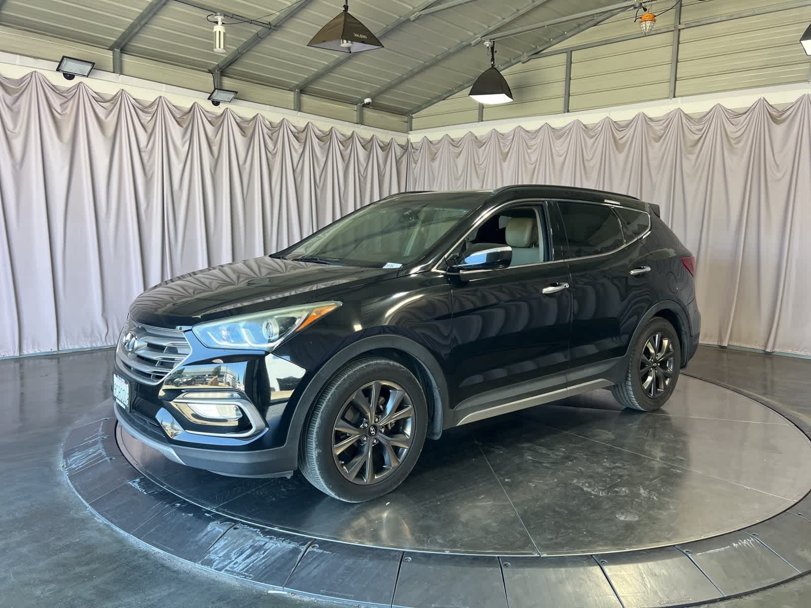 Thumbnail: 2017 Hyundai Santa Fe - 3
