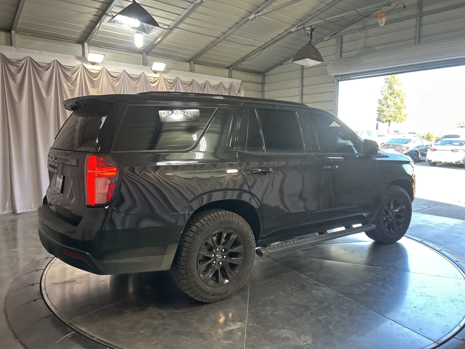 Thumbnail: 2021 Chevrolet Tahoe - 11