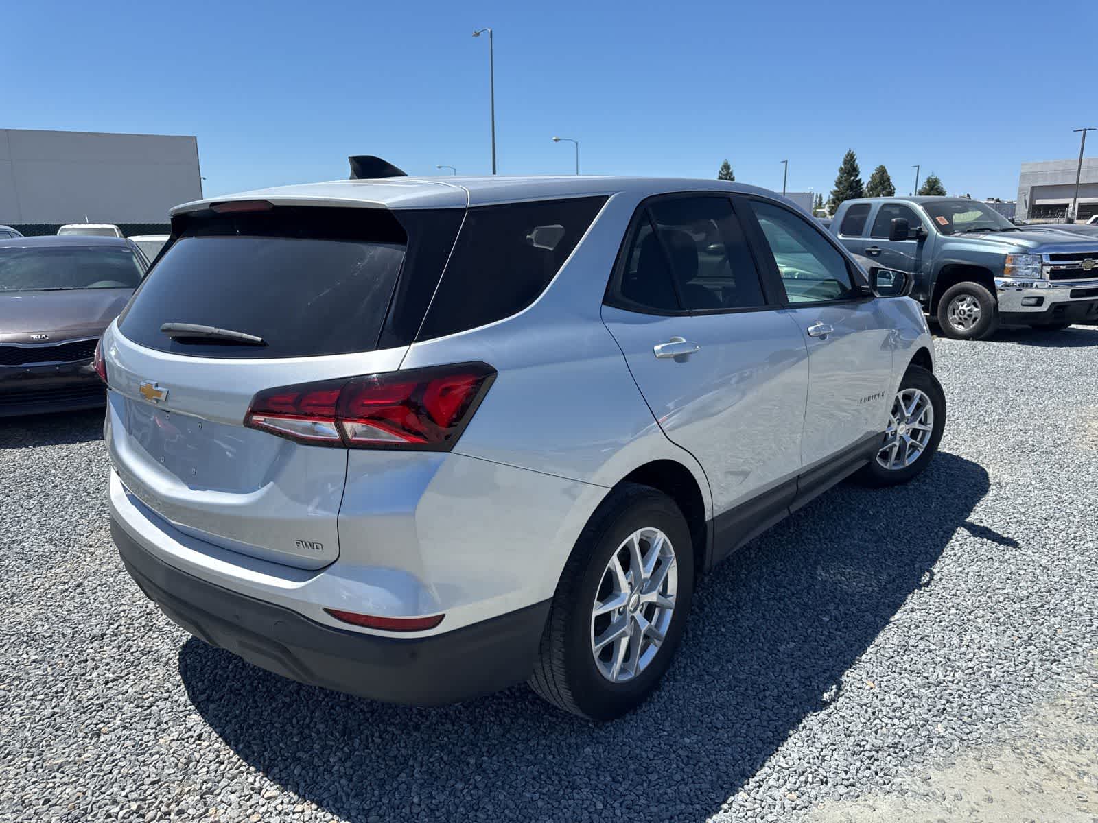 Thumbnail: 2022 Chevrolet Equinox - 5
