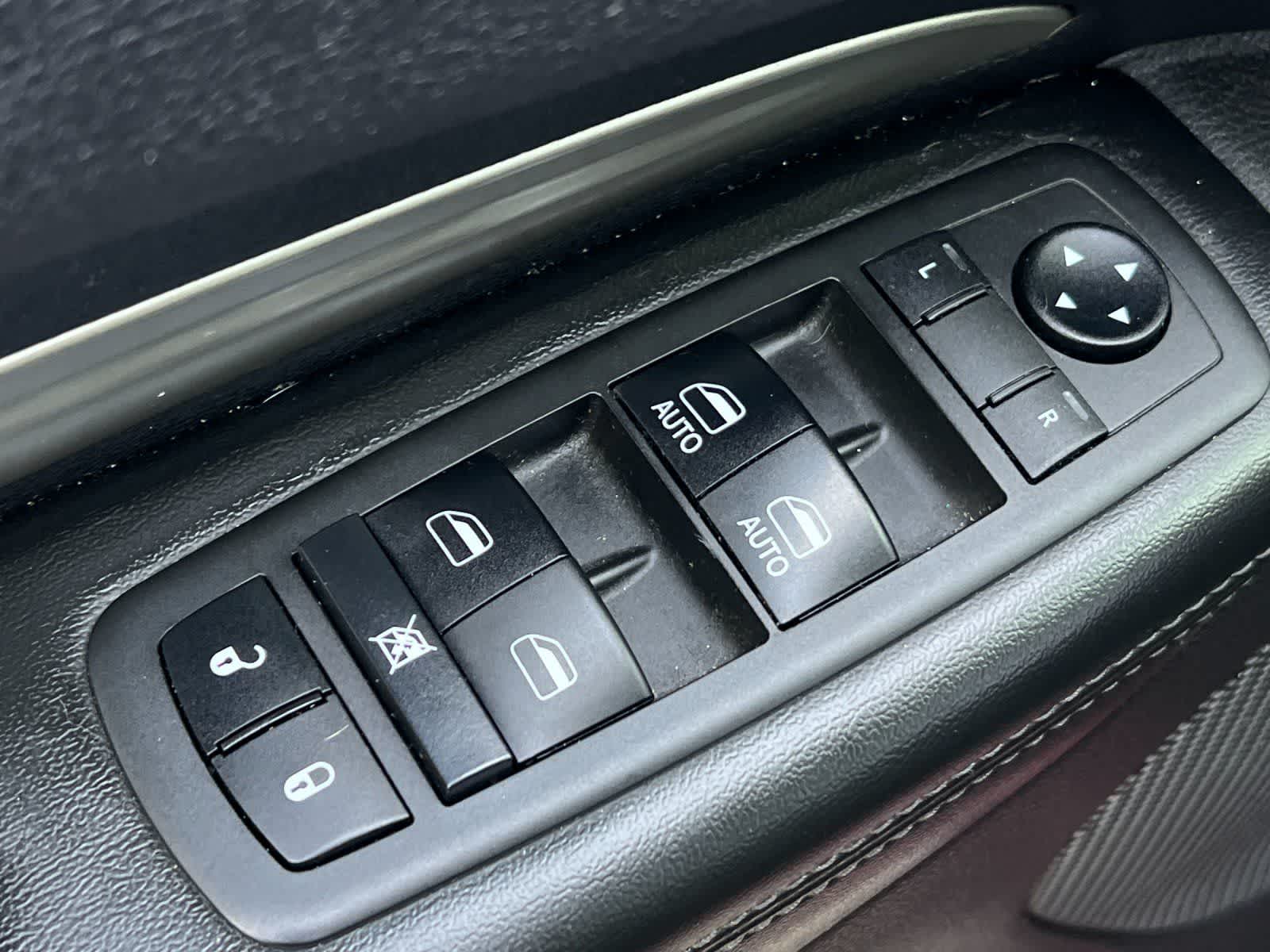 Thumbnail: 2019 Dodge Durango - 14