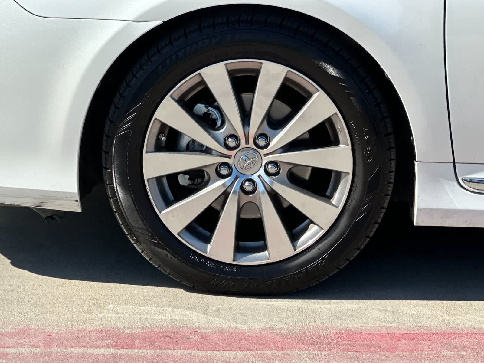 Thumbnail: 2011 Toyota Avalon - 27