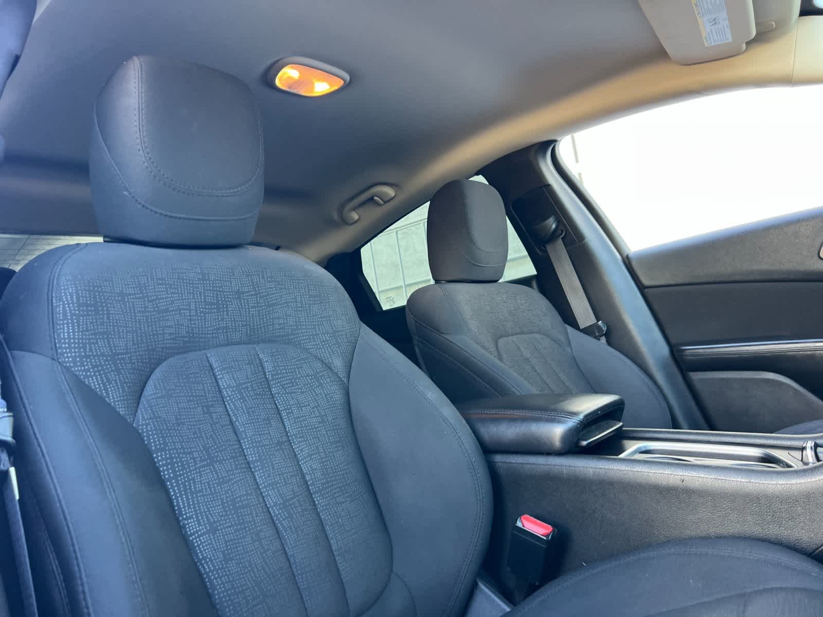 Thumbnail: 2016 Chrysler 200 - 16