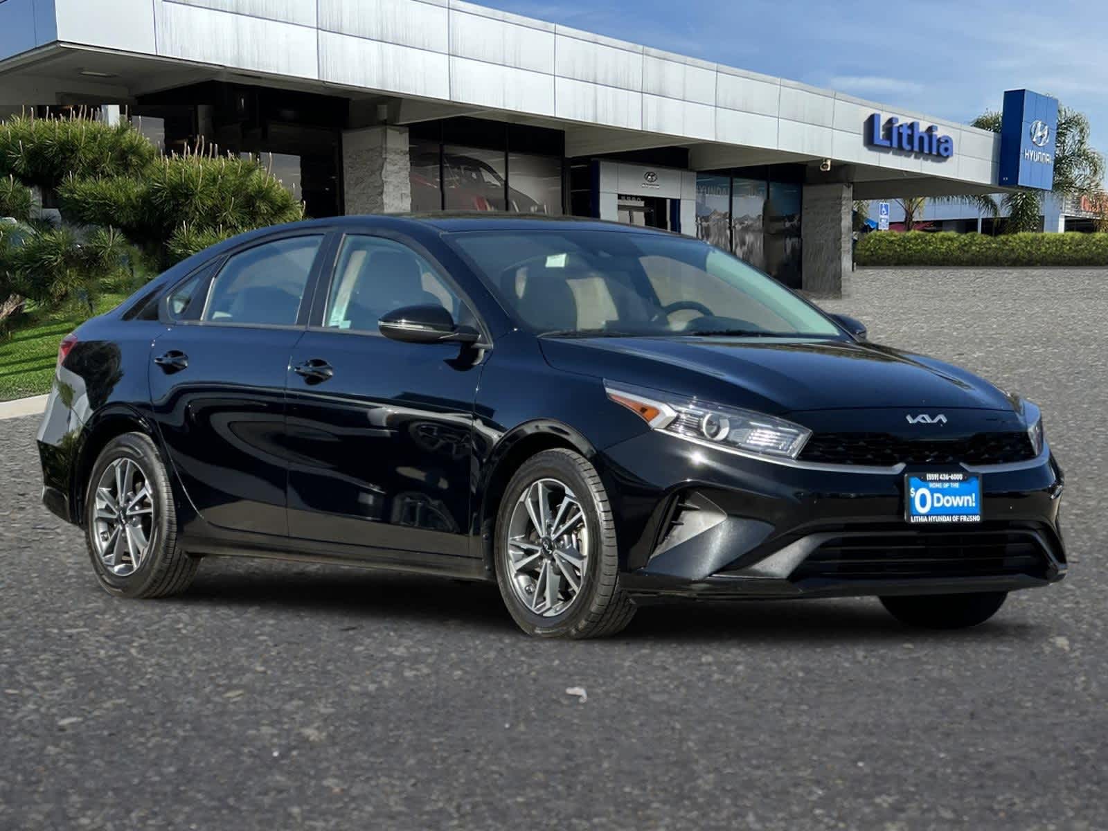 Thumbnail: 2023 Kia Forte - 9