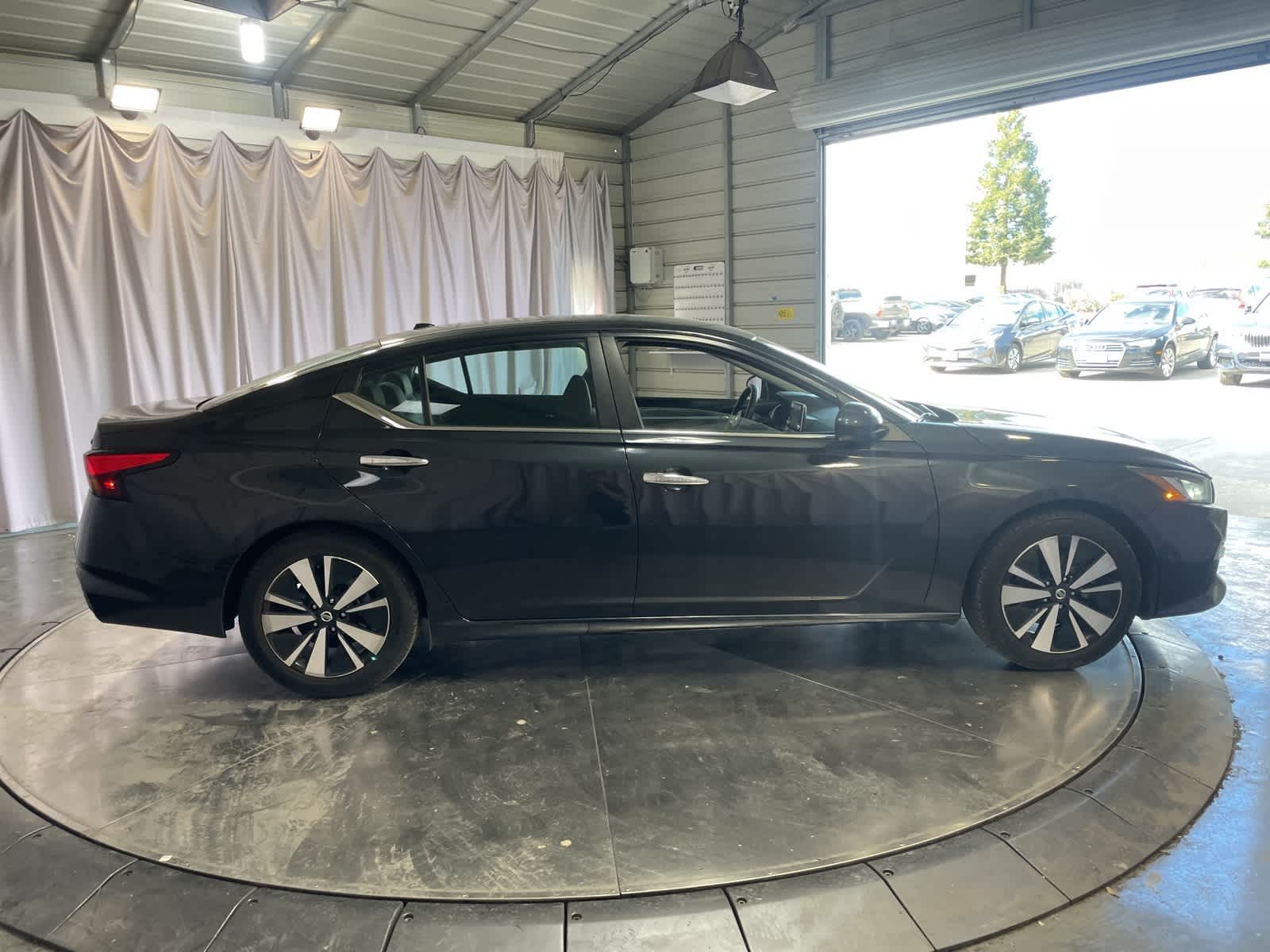 Thumbnail: 2022 Nissan Altima - 4