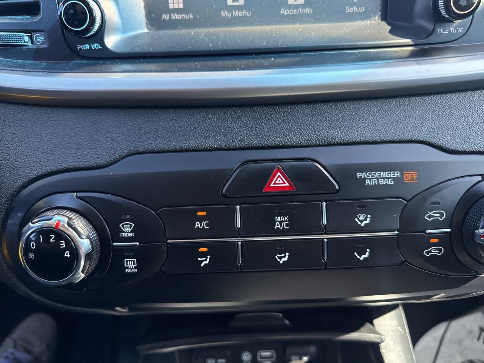 Thumbnail: 2020 Kia Sorento - 26