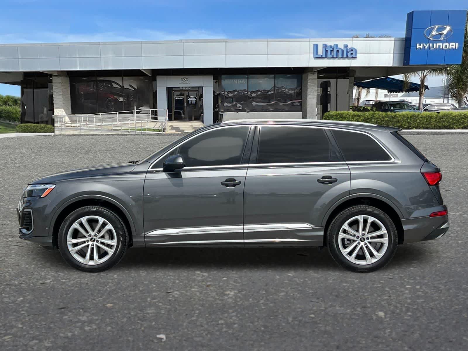 Thumbnail: 2025 Audi Q7 - 6