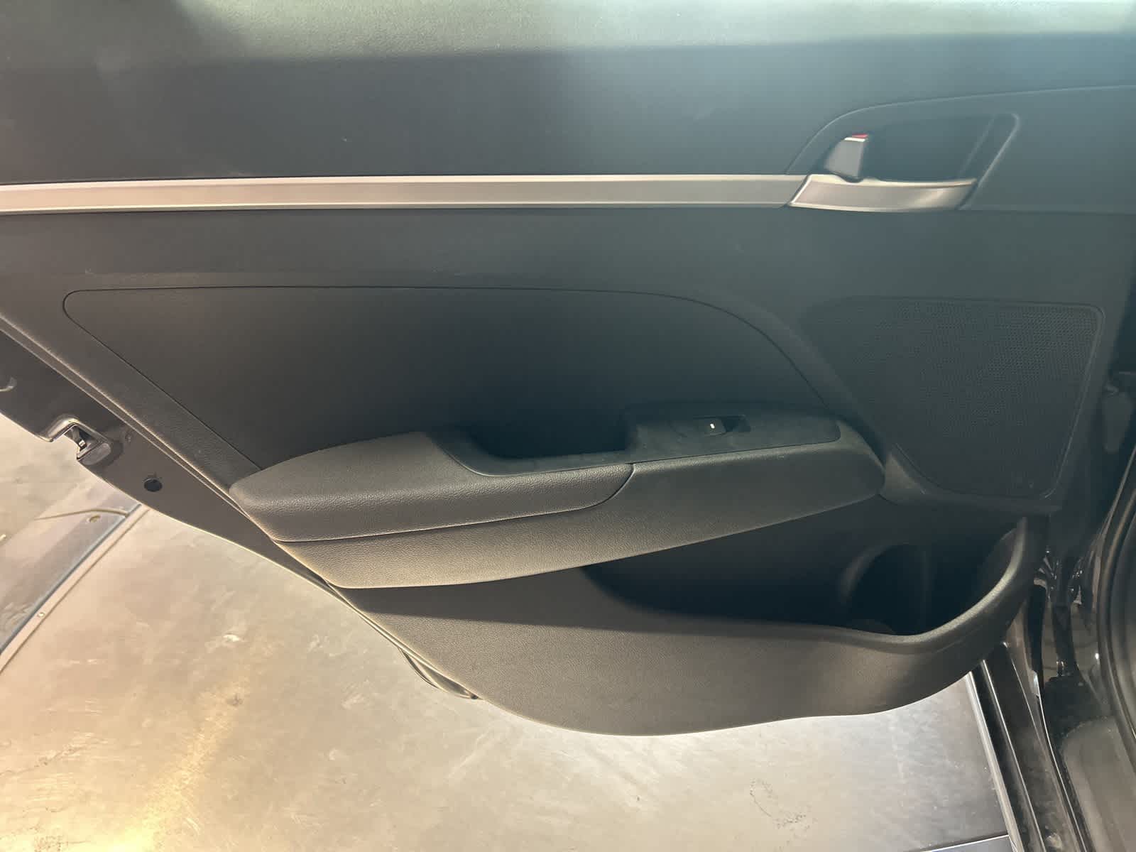 Thumbnail: 2020 Hyundai Elantra - 17