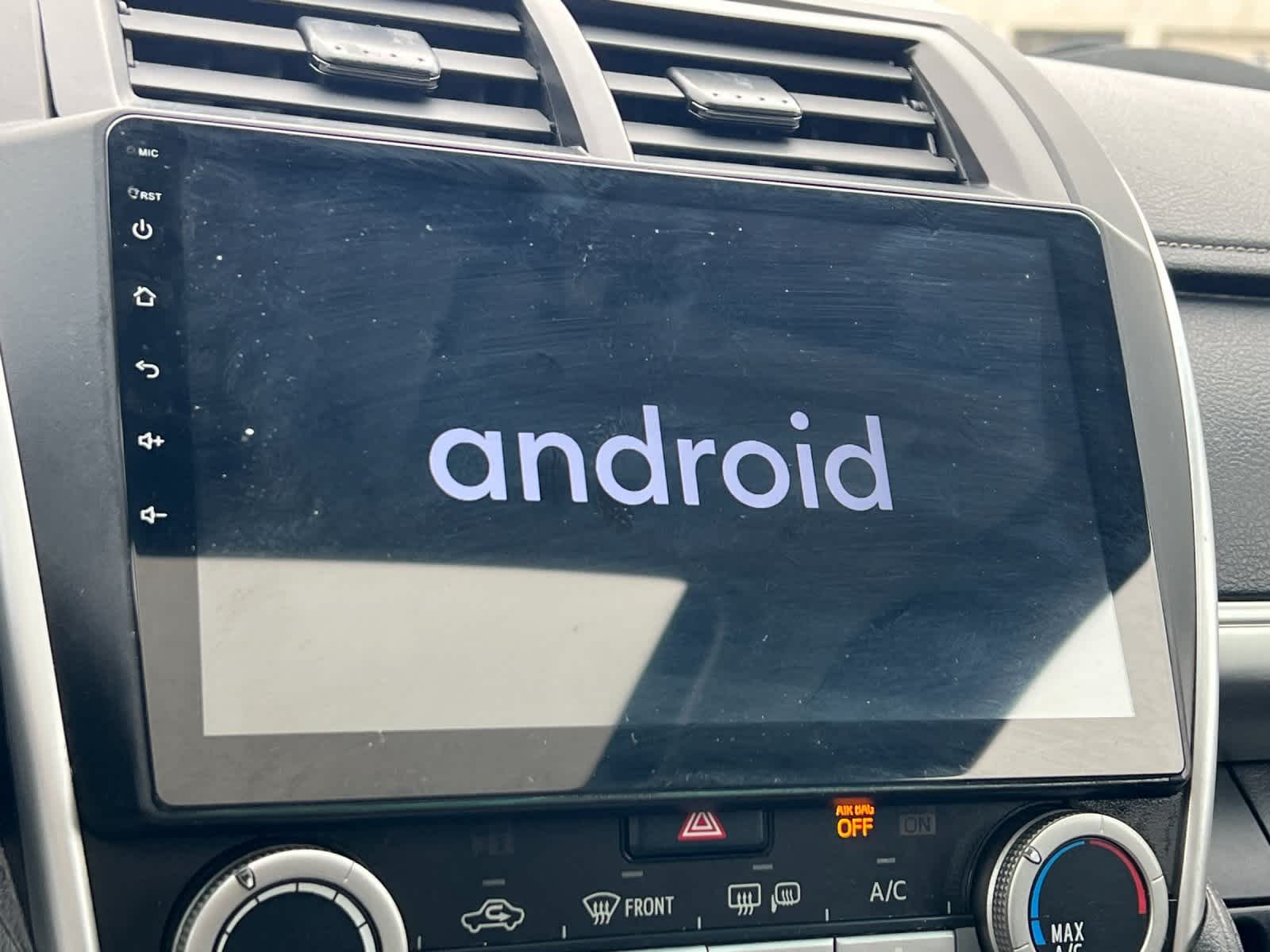 Thumbnail: 2014 Toyota Camry - 18