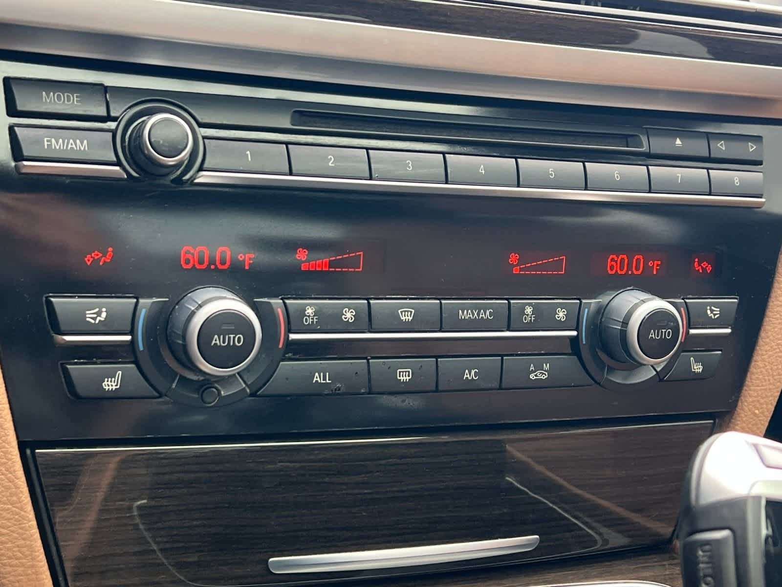 Thumbnail: 2013 BMW 7 Series - 21