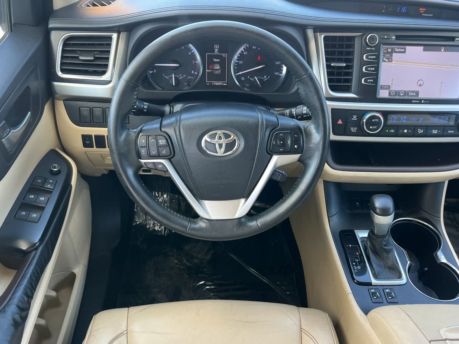 Thumbnail: 2014 Toyota Highlander - 15