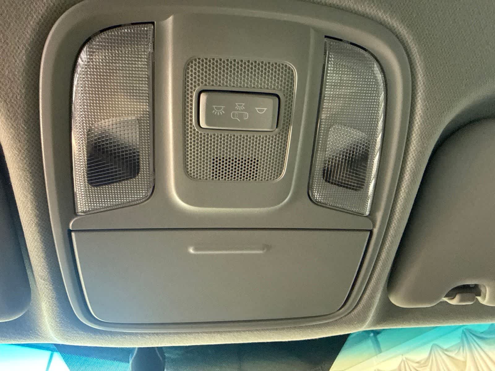 Thumbnail: 2021 Kia Niro - 24