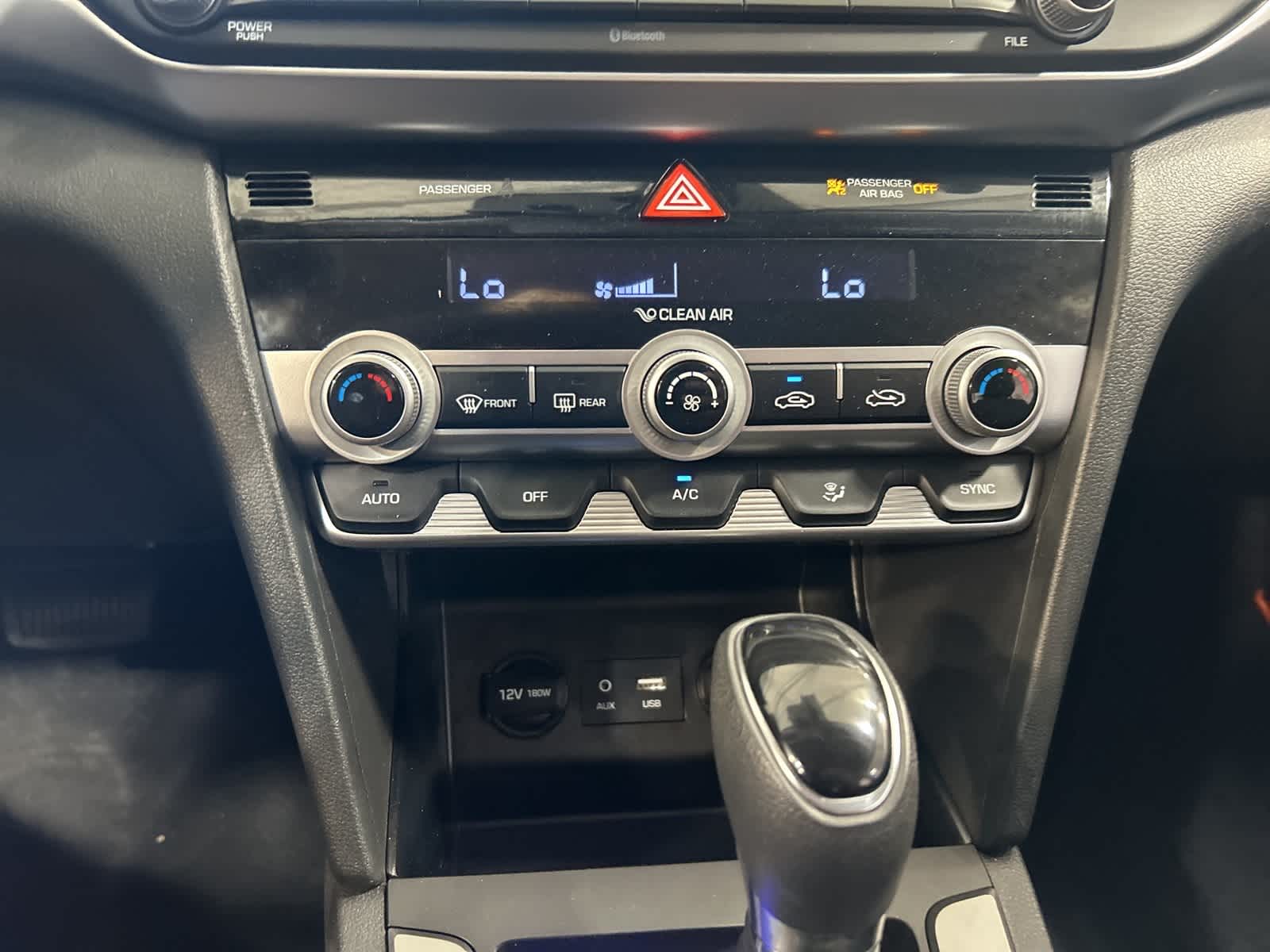 2020 Hyundai Elantra SE 26